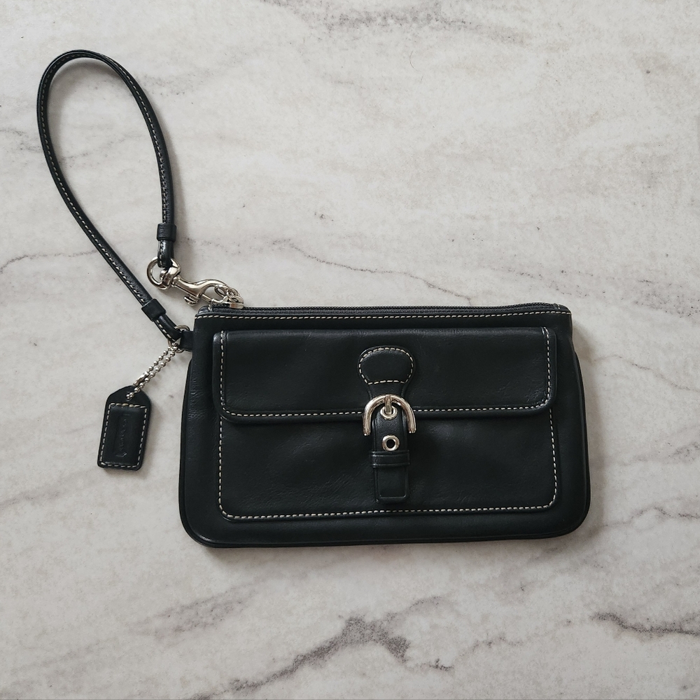 Vintage COACH Soho Black Leather Buckle Wristlet